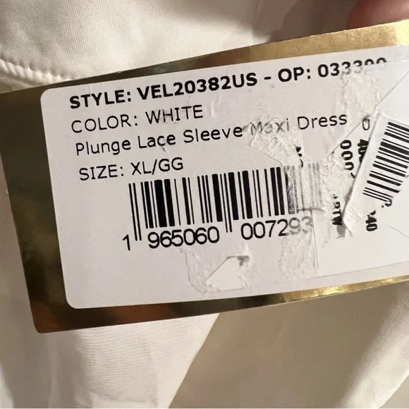 PatBo Plunge Lace Sleeve Maxi Dress - Picture 16 of 16